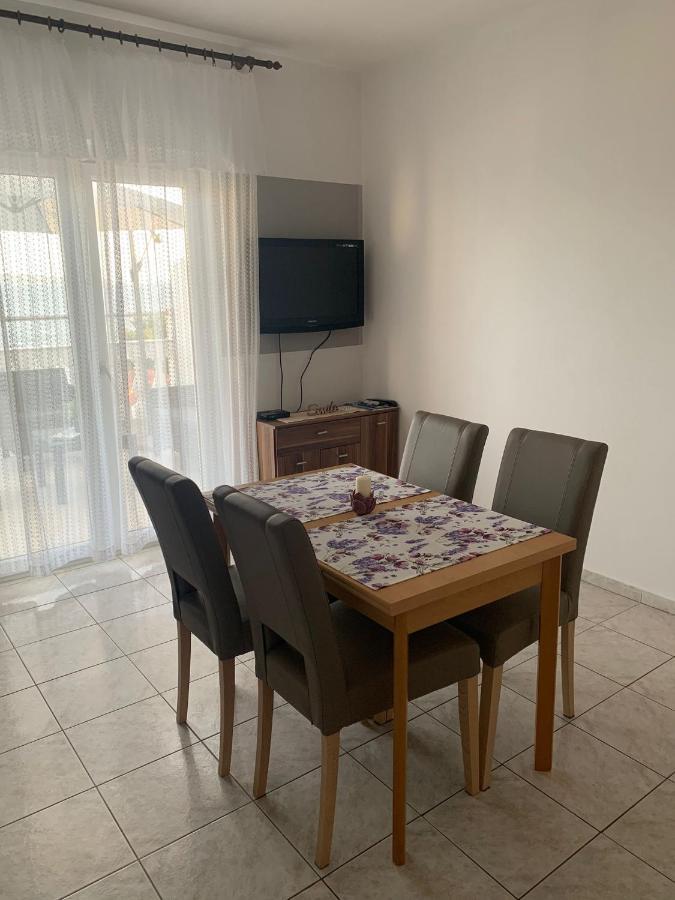 Apartment Jure Traù Esterno foto